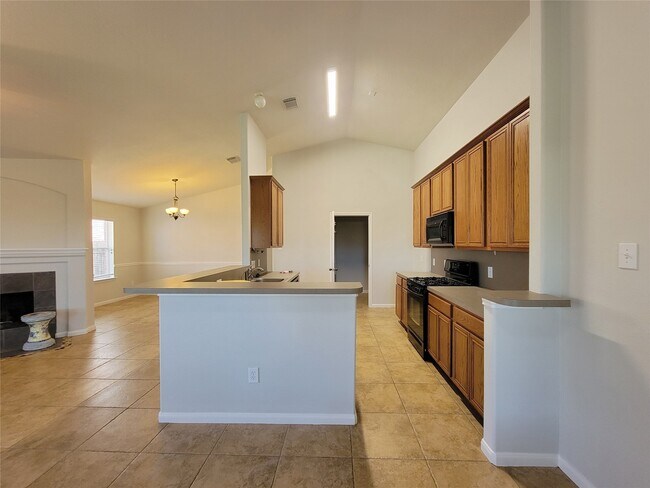 Building Photo - 2723 Wild Oak Park Dr