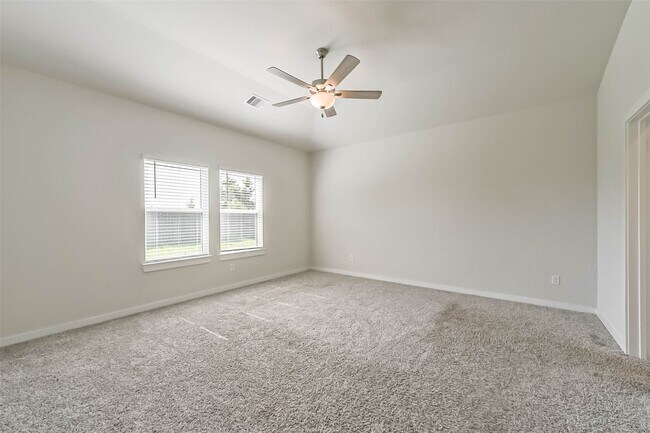 Building Photo - 8515 Lake Groove Ln