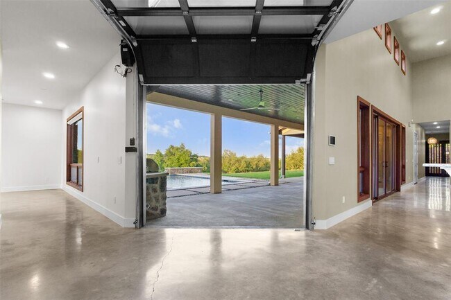Building Photo - 9208 Madrone Ranch Trail