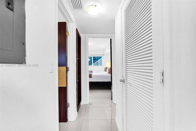 Building Photo - 1035 94th St