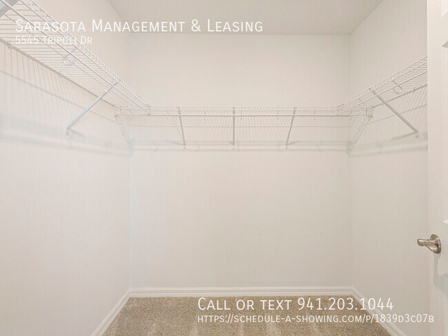 Building Photo - 5545 Tripoli Dr