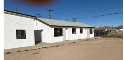 Building Photo - 451 W Yermo Rd