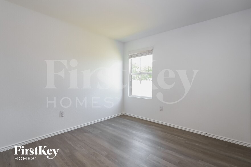 Building Photo - 13726 Haystack Rdg