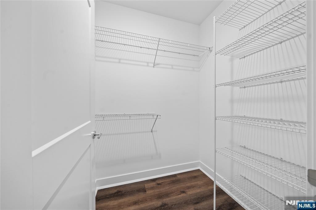 Building Photo - 313 Woodland Pl