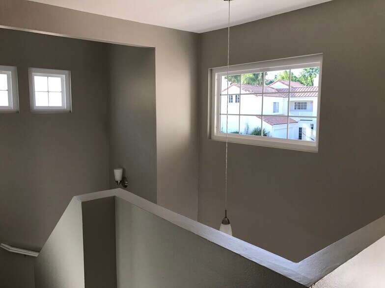 Building Photo - 4344 Willow Glen St