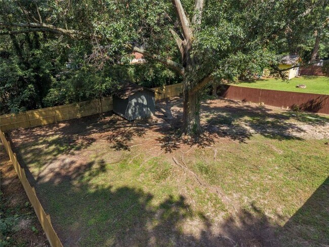 Building Photo - 610 Oriole Dr SE