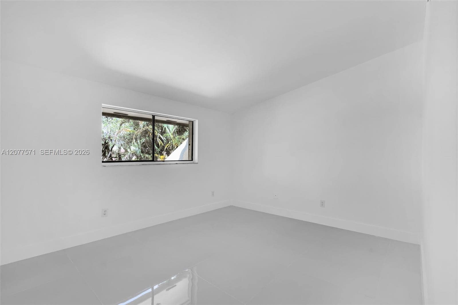 Building Photo - 3843 Alcantara Ave
