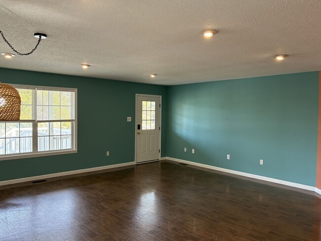 Building Photo - 2 Bedroom 1 Bath Home in Howells Point, Sunset Harbor, Bolivia, N C