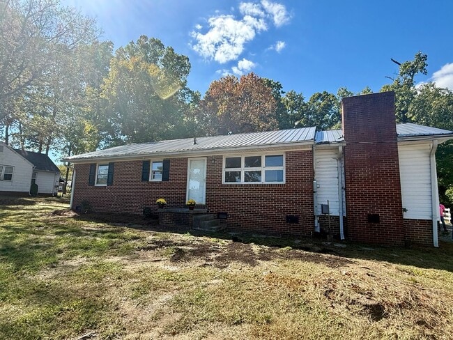 Building Photo - 2BR • 1BA + Two Flex Spaces – Updated Home...