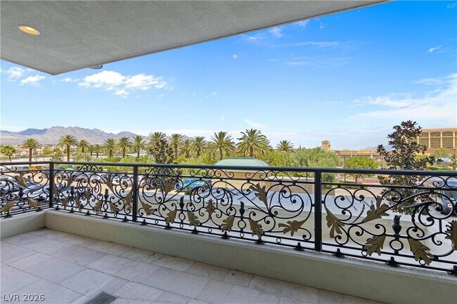 Building Photo - 9103 Alta Dr