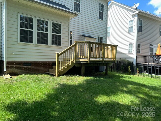 Building Photo - 6217 Chavel Ln