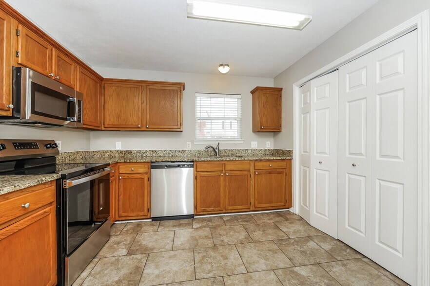 Building Photo - 975 Evie Ann Ln