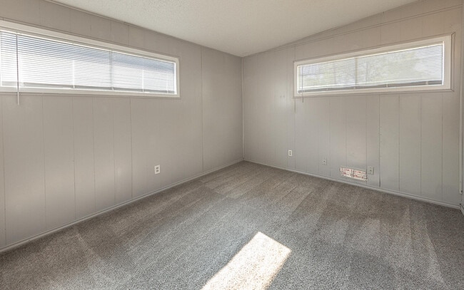 Building Photo - 4409 44th St