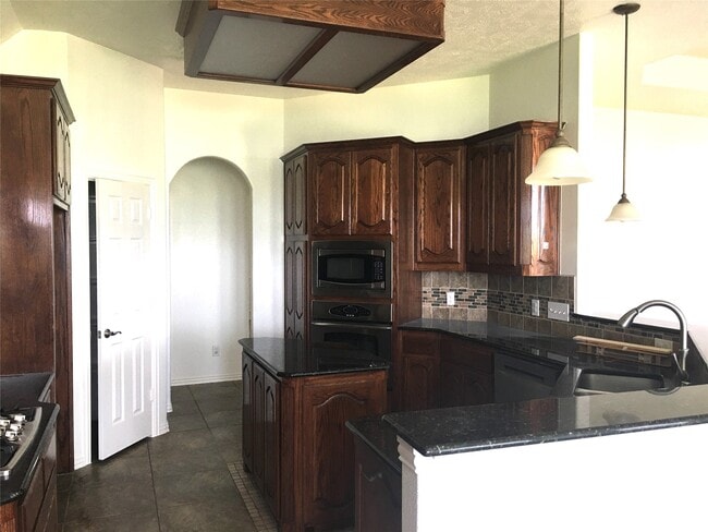 Building Photo - 10730 Sea Myrtle Dr