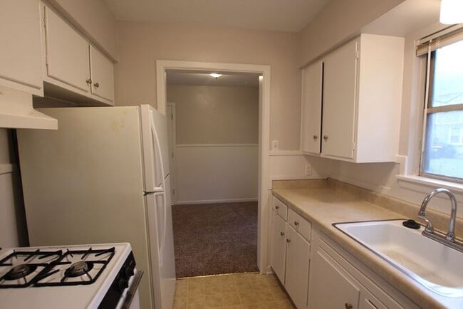 Building Photo - Adorable 1 bedroom 1 bath in the heart of ...