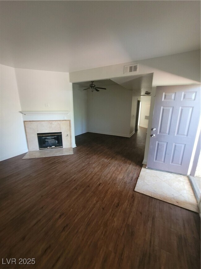 Building Photo - 5250 S Rainbow Blvd