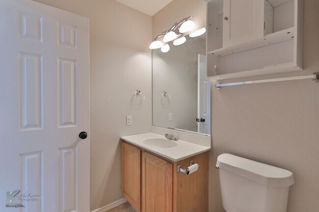 Building Photo - Great 3 bedroom 2 bath home in Wylie district.