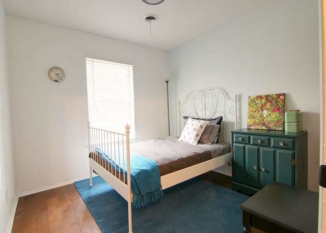 Building Photo - 1818 Dywer Ave