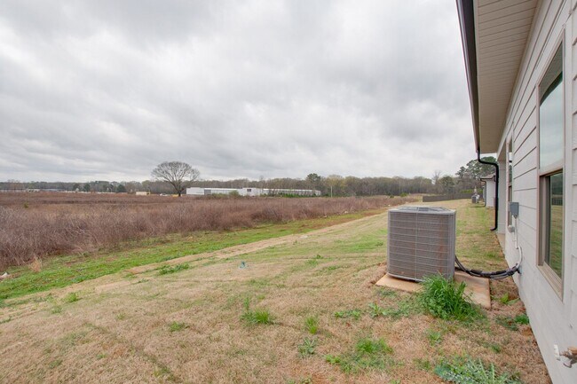 Building Photo - 169 Protestant Dr