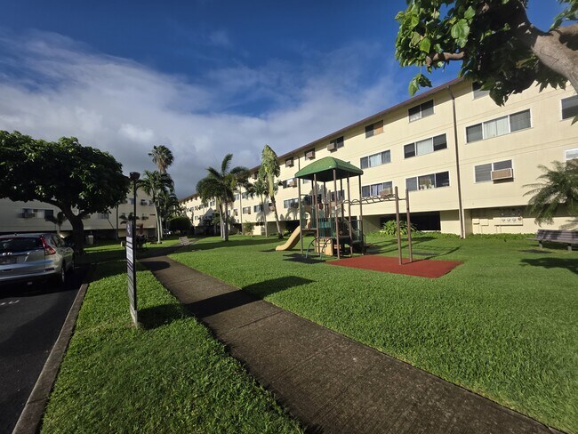 Building Photo - 350 Aoloa St