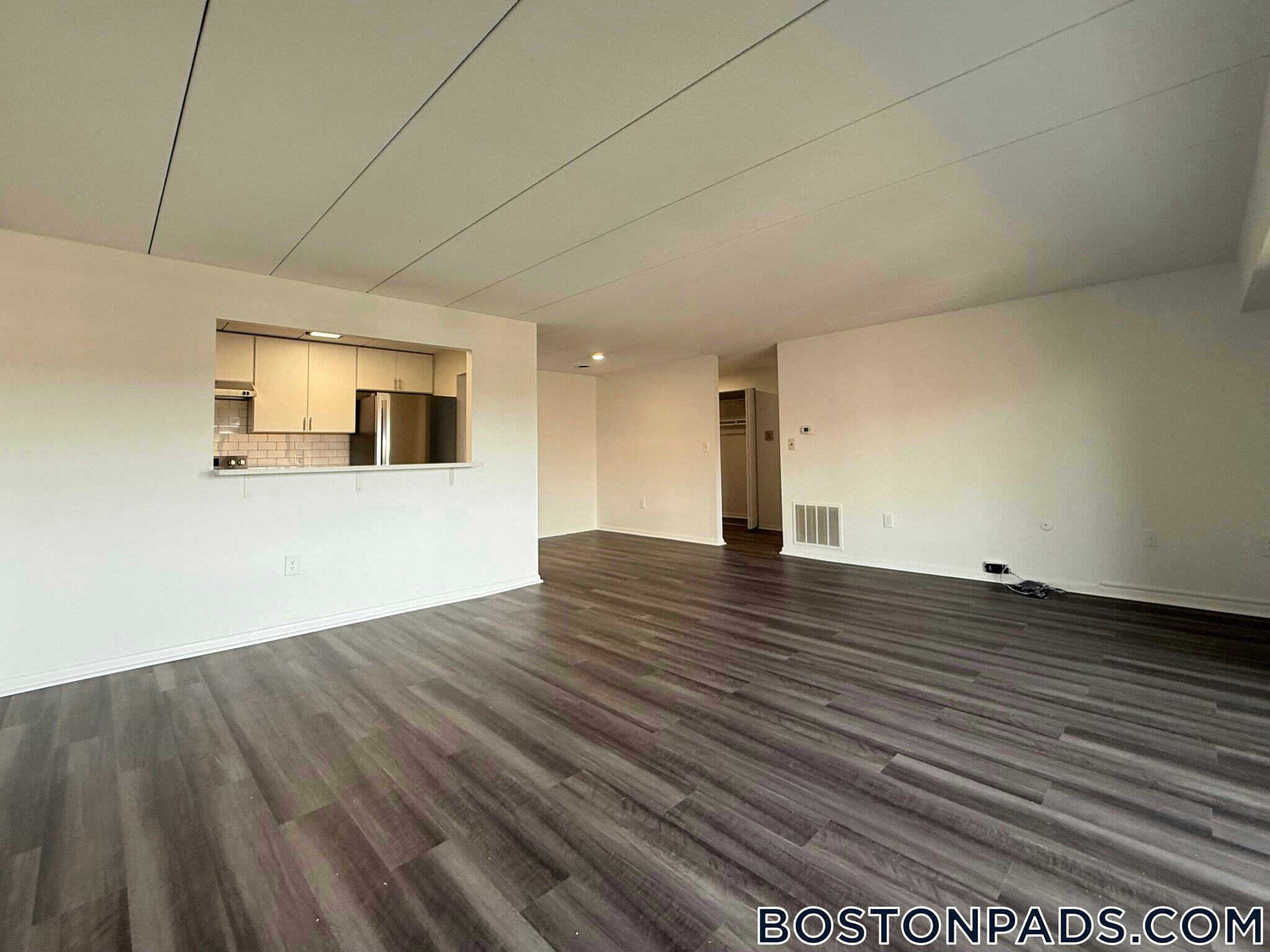 Building Photo - 53 Hill Rd