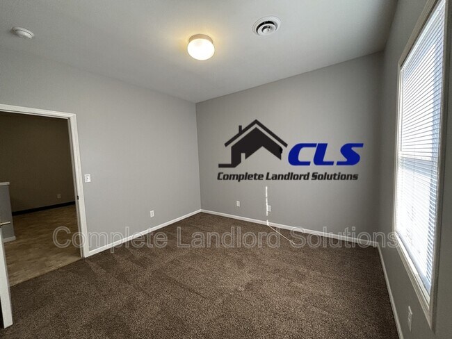 Building Photo - 1400 North Ave