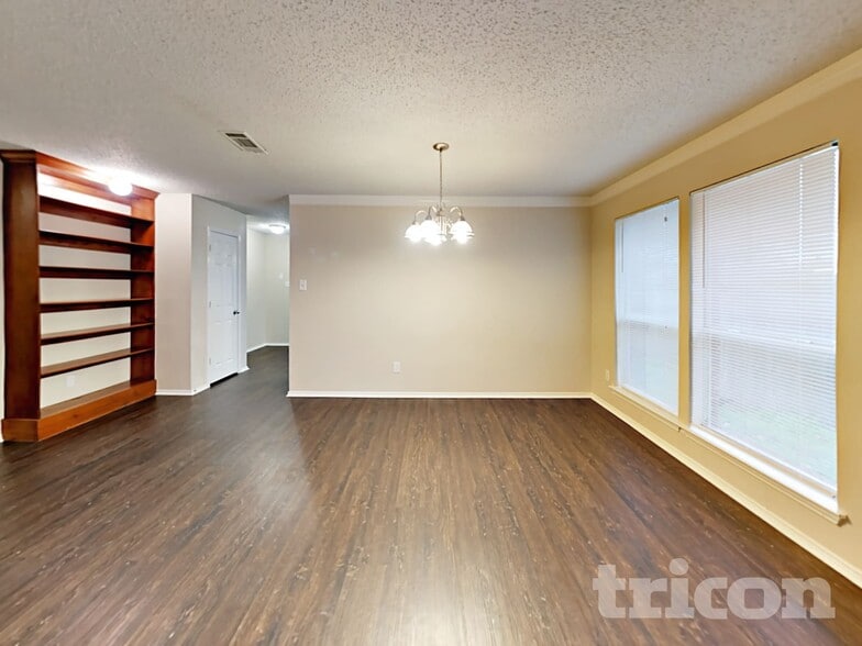 Building Photo - 7321 Indiana Ave