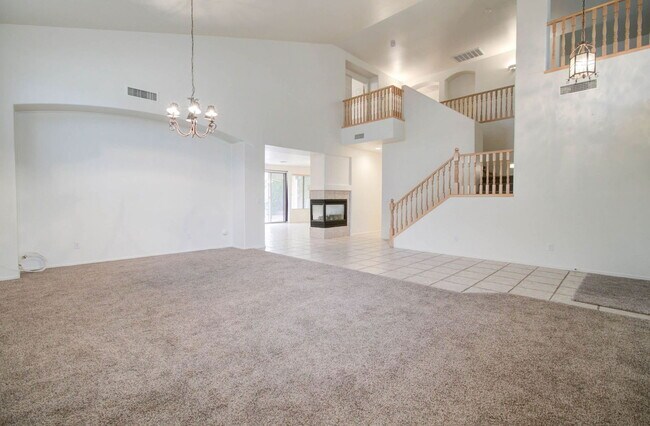 Building Photo - 2026 E County Down Dr