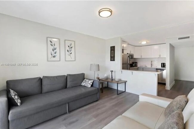 Building Photo - 3527 NE 168th St