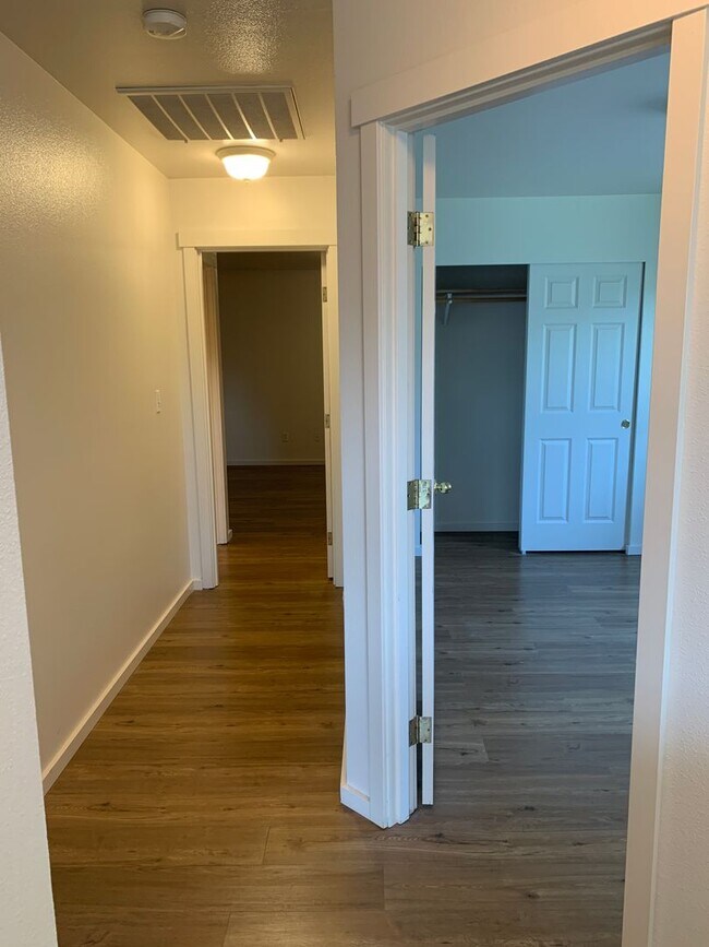 Building Photo - 2907 Duplex