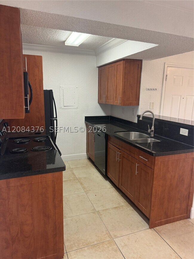 Building Photo - 15680 SW 106th Ln