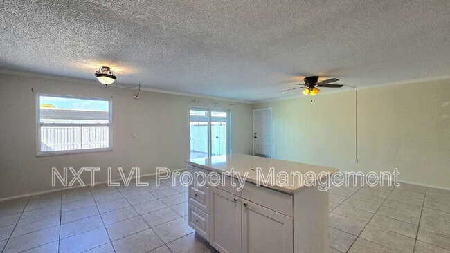 Building Photo - 6777 Winkler Rd