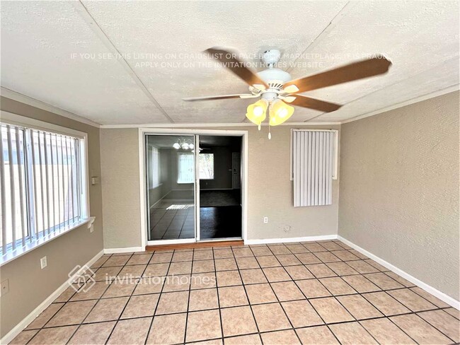 Building Photo - 10709 W Calle del Sol