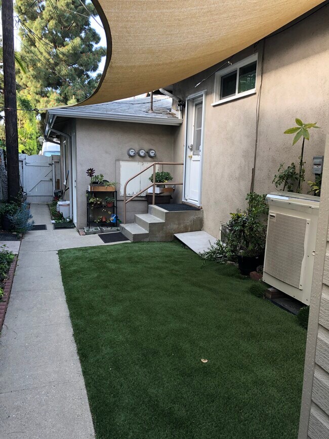 Backyard - 4049 La Salle Ave