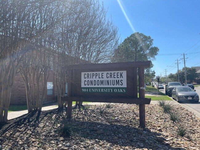 Building Photo - College Station - 2 bedroom / 2 bath downstairs condo at Cripple Creek Condos