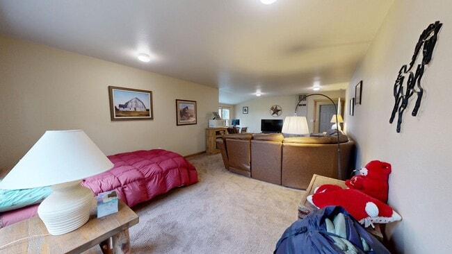Building Photo - 1 Bed 1 Bath Home in the Country