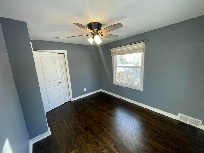 Building Photo - 8380 Huron River Dr