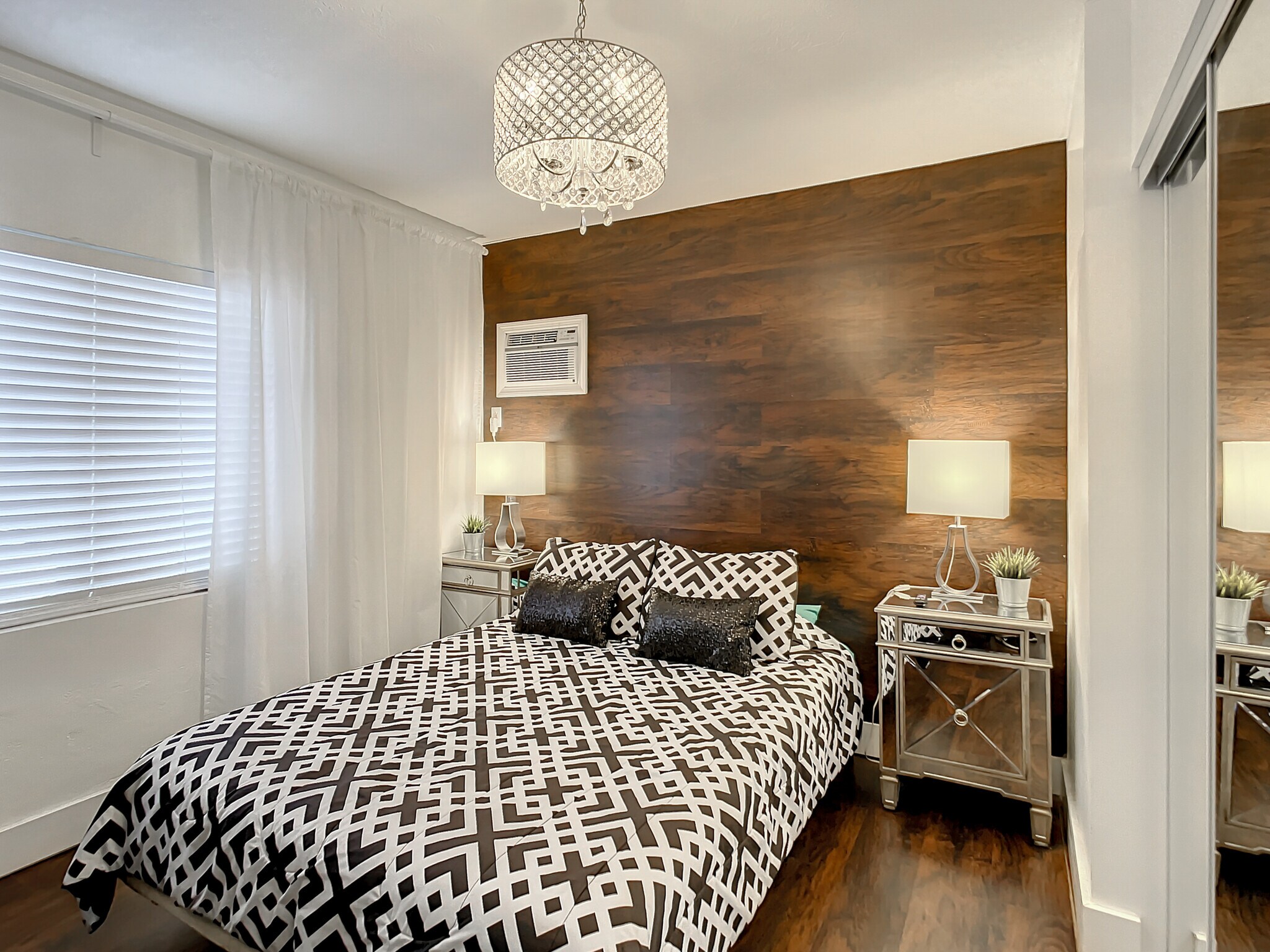 1 Bedroom Apartment - 2700 SW 36th Ave