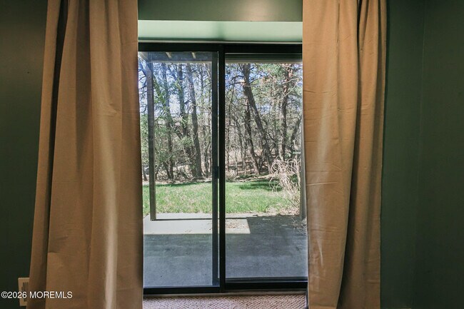 Building Photo - 1601 Alpine Trail