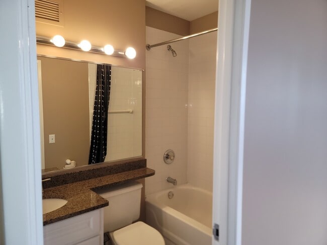 Building Photo - 3660 N Lake Shore Dr