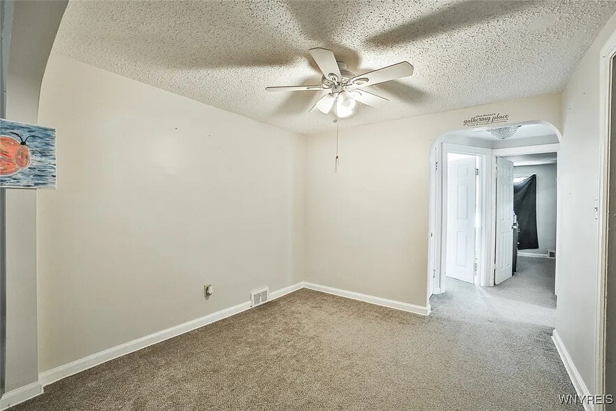 Building Photo - 660 Cleveland Dr