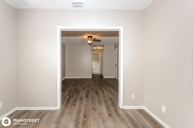 Building Photo - 6811 SE RAINTREE AVE, STUART, FL 34997