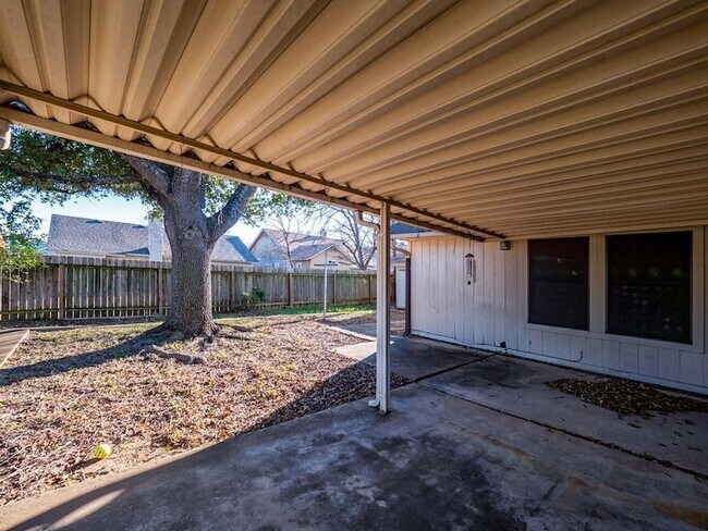 Building Photo - 1101 Cresswell Dr