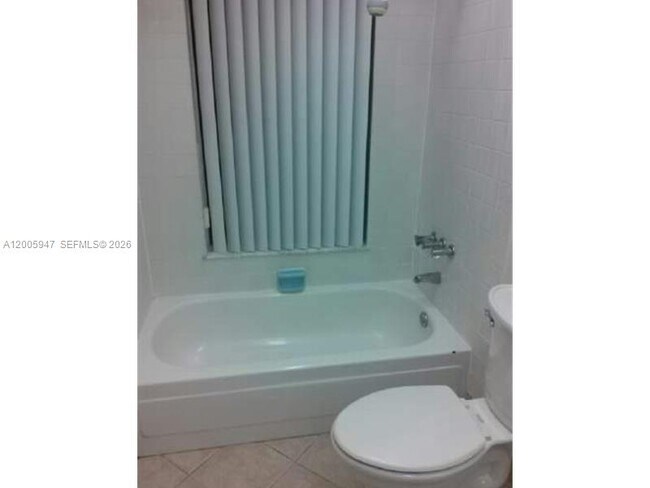 Building Photo - 4850 SW 63rd Terrace