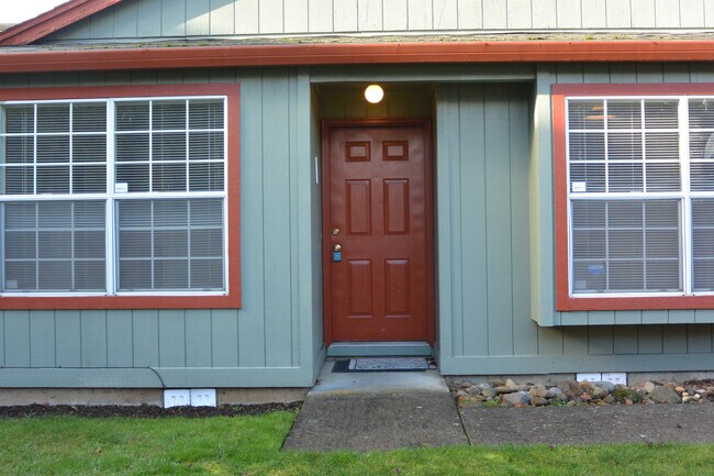 Building Photo - 8307 NE Starflower Ct