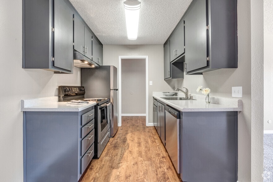 Kitchen - Stardust Villa Apartments