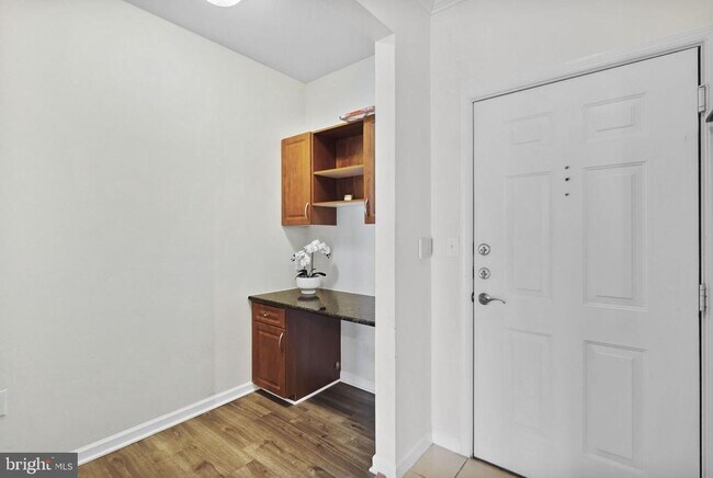 Building Photo - 12925 Centre Park Cir