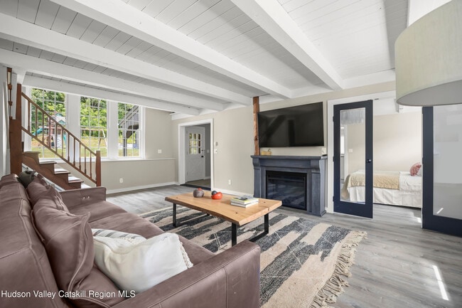 Building Photo - 1977 NY-295