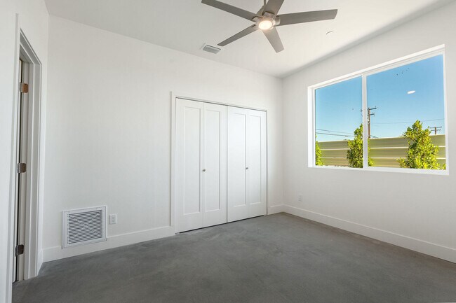 Building Photo - 416 Rosa Parks Rd