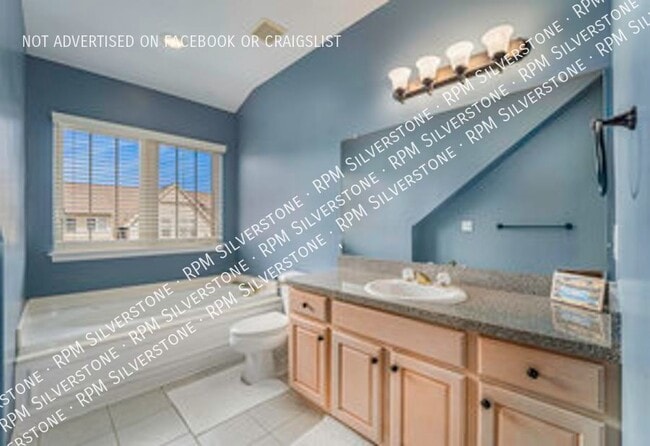 Building Photo - 152 Tiffany-